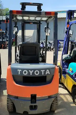 Вилочные погрузчики Toyota 1.5 тонн из Японии, фотография 5
