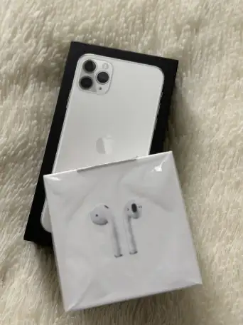 iPhone 11Pro Max 256G, бу AirPods в подарок, фотография 1