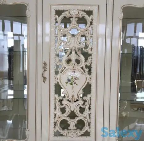 Гостиная витрина Шанель. Производство Россия, фотография 3