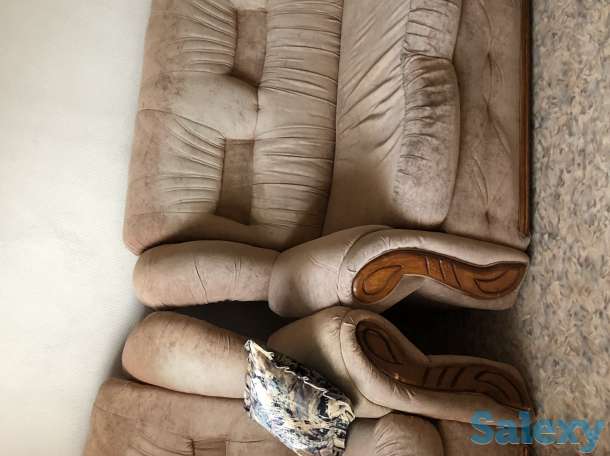 Продаю диван и кресло, бежевый цвет, диван раскладывается, фотография 1