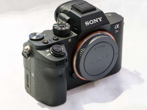 Sony Alpha a7R II беззеркальных цифровых фотокамер (только корпус), фотография 2