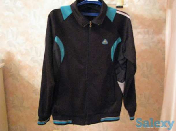 Фирменная спортивная куртка, фотография 1
