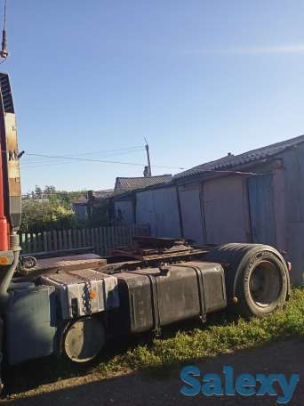 Продам грузовой сидельный  тягач  