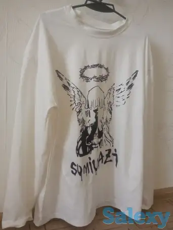 Продам лонгслив с черно-белым рисунком ангела, фотография 3