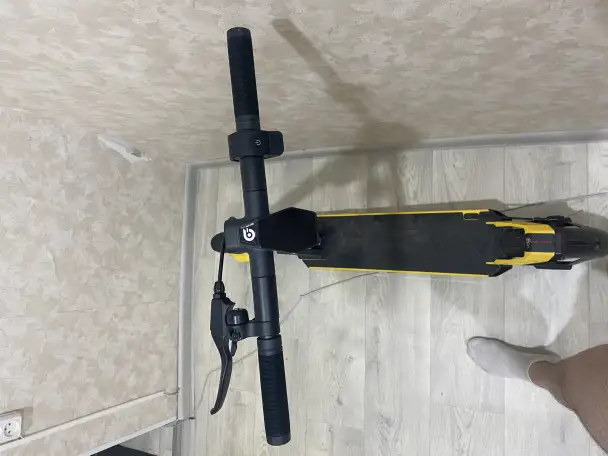 Электросамокат в идеальном состоянии, фотография 2