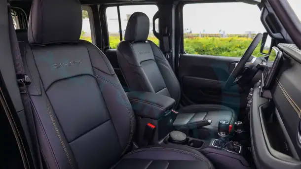 Jeep Wrangler Unlimited Sahara, фотография 6