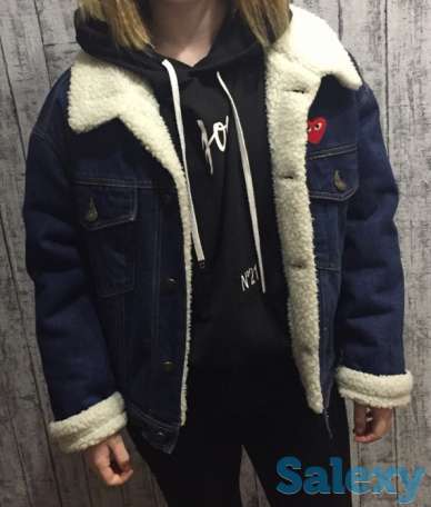 Джинсовая куртка с белым начесом, фотография 4