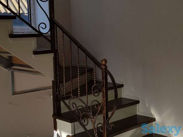 Изготовление деревянных лестниц,дверей. Материал сосна, бук, ясень., фотография 12