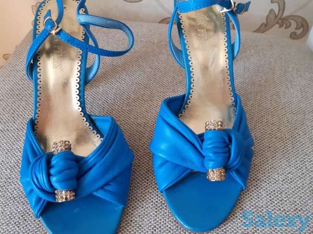 Голубые босоножки, очень красивый прозрачный каблук 9 см, 37, фотография 1