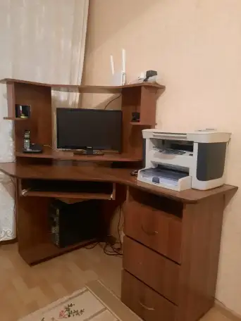 Продам компьютерный стол, фотография 1