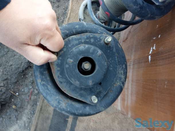 Стойки амортизаторов Ниссан Цефиро 32.б/у., фотография 3