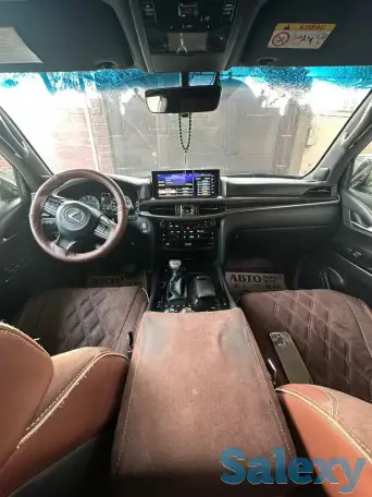 LEXUS 570.  2018 год, фотография 10