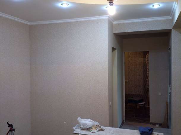 Замена электропроводки. Штукатурка. Левкас. Галтели. Покраска. Прокатка. Обои. Розетки. Ламинат. Линолеум.Плинтуса., фотография 6
