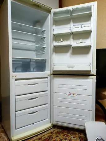 Продам бу двухкамерный холодильник Атлант, фотография 2