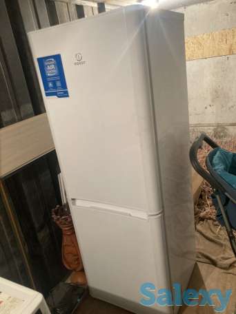 Продам холодильник Indesit, фотография 1