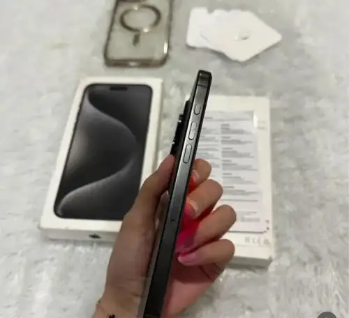 iphone 15pro Max Black titan 256gb, фотография 3