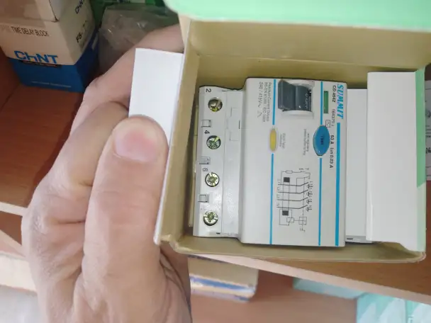 Автомат реечный  УЗО 4P 80A 30 mA, фотография 1