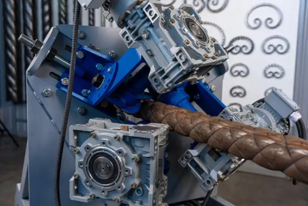 Прокатно-формовочные станки ПРОФИ-ВТ  для изготовления витой трубы с тремя гранями крученой формы, фотография 7