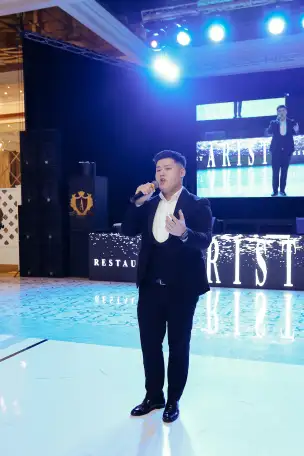 Новогодние корпоративы - Классический певец, фотография 1