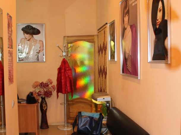 Сдам в аренду действующий парикмахерский салон, ул.Бурова 51а, фотография 7