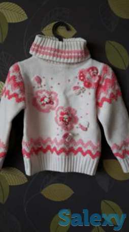 Свитер на девочку новый, фотография 1