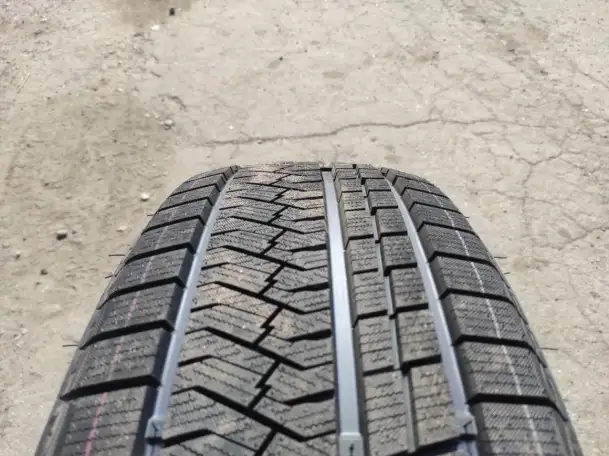 245.65.17 Triangle PL02 111H, фотография 1