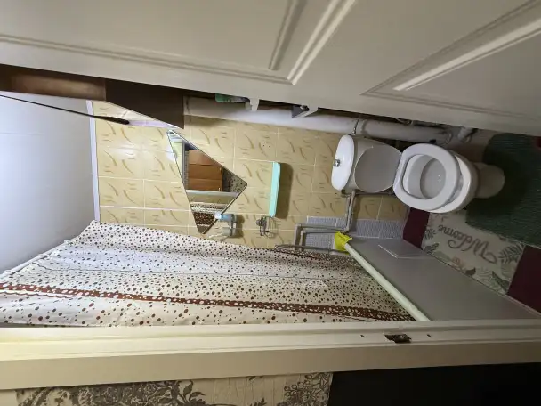 Сдам комнату в бывшем общежитии, Жандосова 61Б, фотография 2