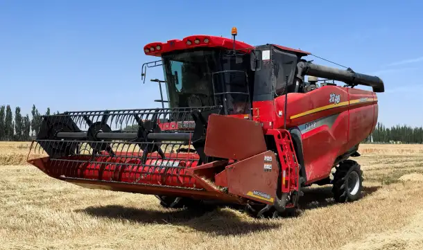 новый зерноуборочный, кукурузоуборочный, силосоуборочный комбайн с Китая, фотография 2