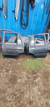 Двери боковые  Toyota  Hilux Surf 130, фотография 1