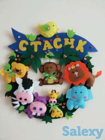 Именной круг (медальон) для детской комнаты, фотография 4