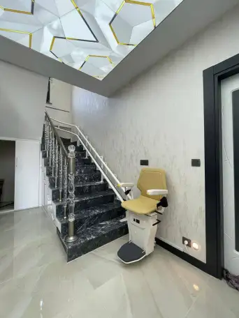 Стульчиковый инвалидный подъемник, фотография 1