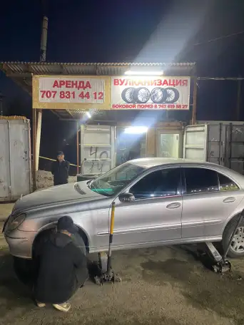 Место для замены масла, мебельного цеха. возле трассы 19км, фотография 1