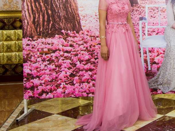 Вечернее платье на прокат и продажу, фотография 2