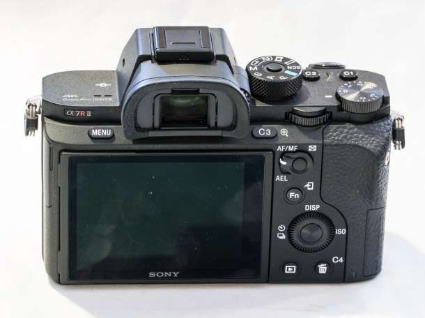 Sony Alpha a7R II беззеркальных цифровых фотокамер (только корпус), фотография 3