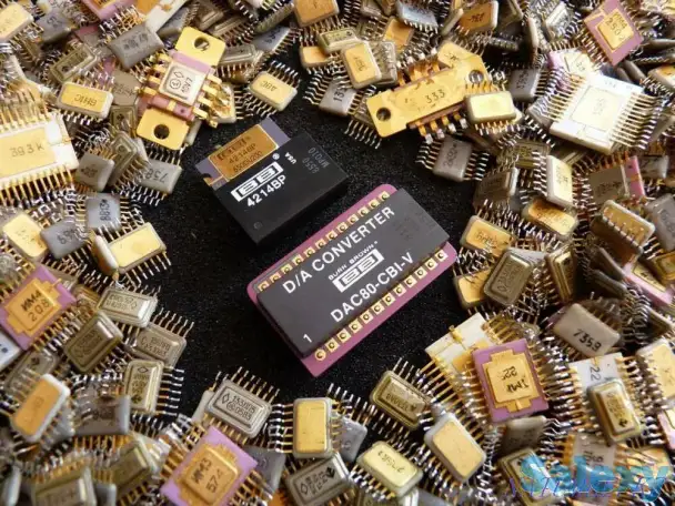 Радиодетали, фотография 2