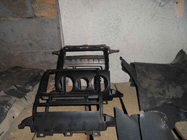 По салону на Toyota L C Prado 150. 120. 95. 90 78.Hilux Surf, фотография 3