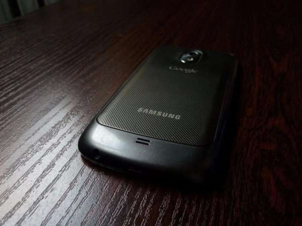 Samsung Galaxy Nexus, фотография 2