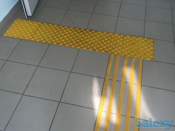 Направляющая тактильная лента, фотография 2