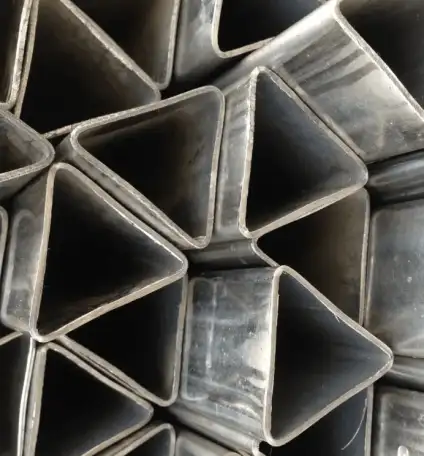 Треугольная труба Размер: 40х60х60 мм; 60х60х60 мм, фотография 1