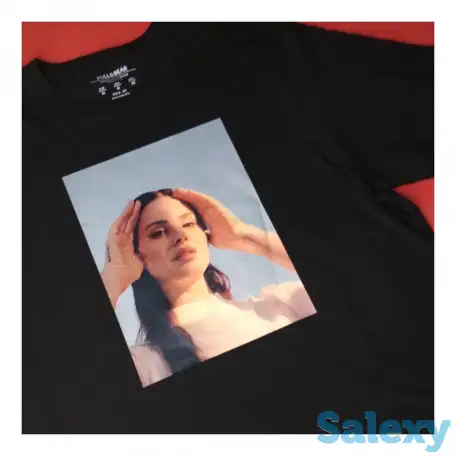 Футболка с ярким принтом, фотография 1