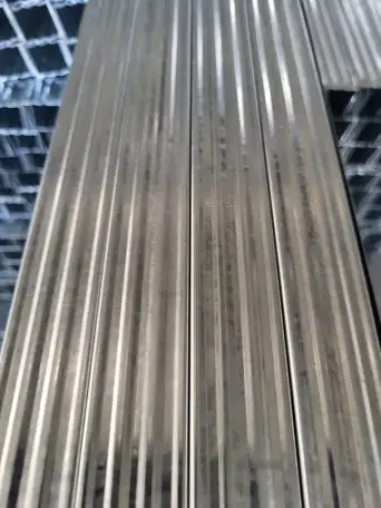 Профиль потолочный, фотография 7