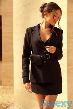 Черный пиджак с поясом-сумкой, фотография 1