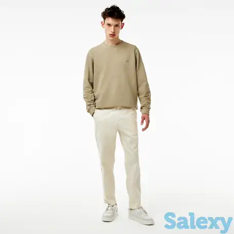 Мужские зауженные брюки чинос lacoste slim fit из эластичного хлопка, фотография 1