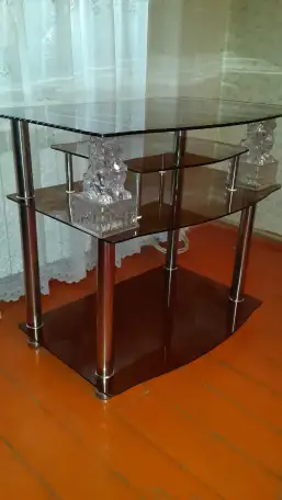 Стеклянный стол под телевизор, фотография 1