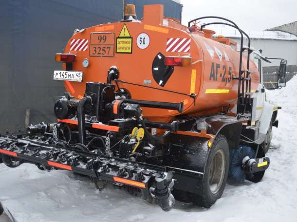 Автогудронатор АГ-2,5 с цистерной для дозаправки катков, фотография 5