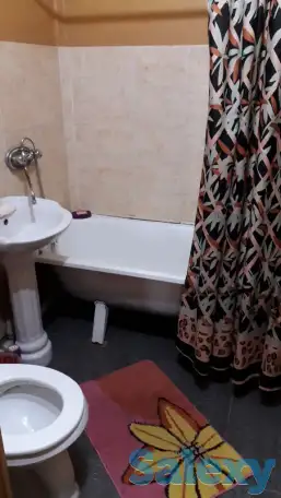 Сдаю посуточно однокомнатную квартиру, ул. Космическая, 15, в районе кафе 