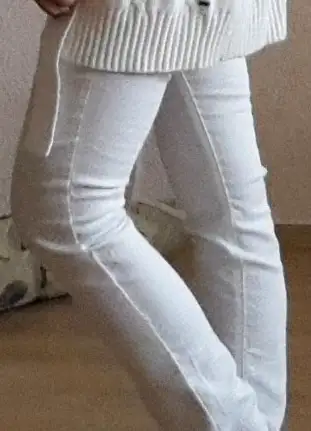Продам новые брюки-скинни, белые, размер S р.44, произв. Турция 7 500 тг., фотография 1