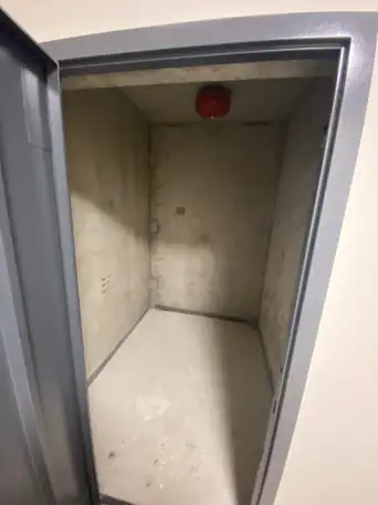 Сдам кладовку 3.2м в жилом доме, Улица Е 652, 18, фотография 1