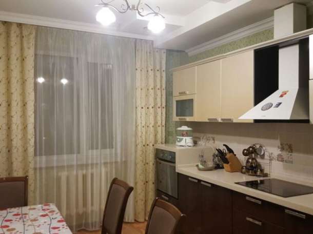 Посуточно сдам 3-х ком.квартиру , Момышулы 14, фотография 6