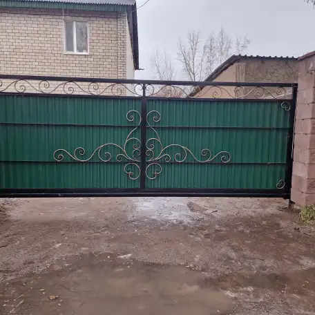 Изготовление распашных и откатных ворот, фотография 1